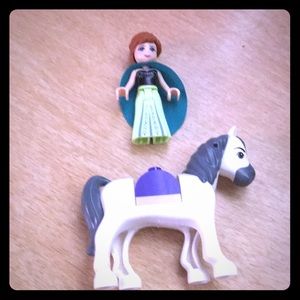 LEGO Onna and her horse from Frozen